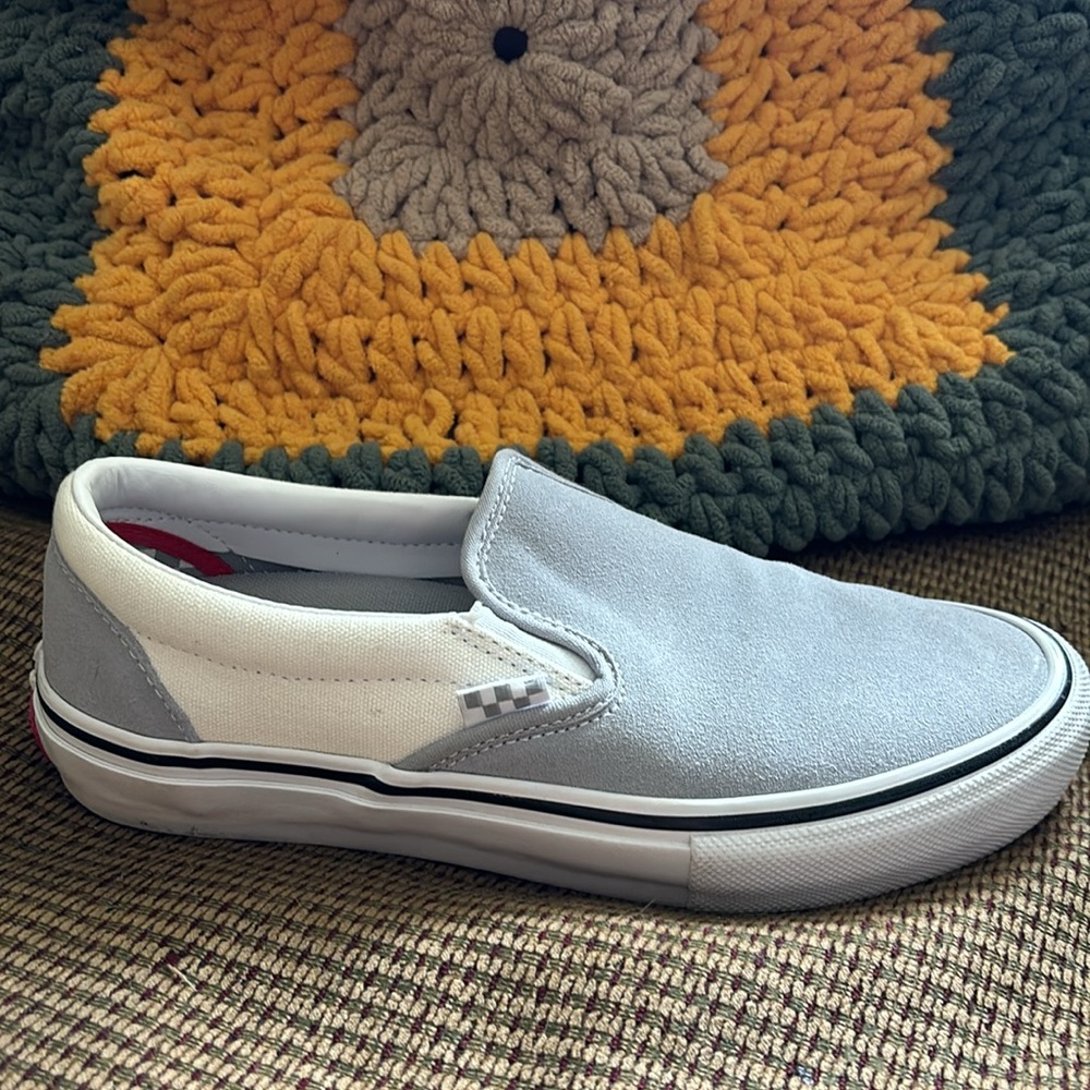 Vans - Picture 3 of 5